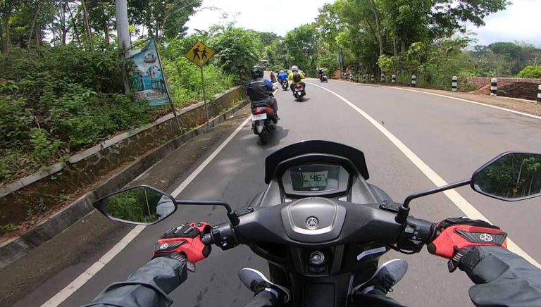 Touring Yamaha NMax ABS Connected