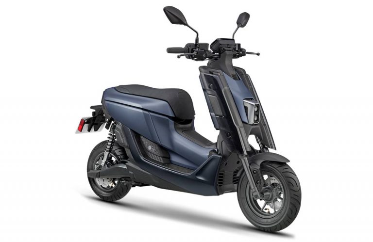 Yamaha EMF 2022 Electric Scooter