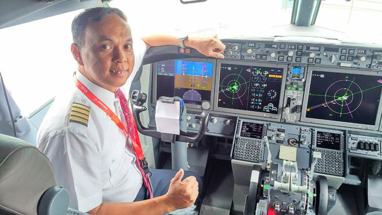 boeing 737 max cockpit